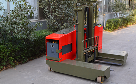 侧向电动叉车 侧向电动叉车